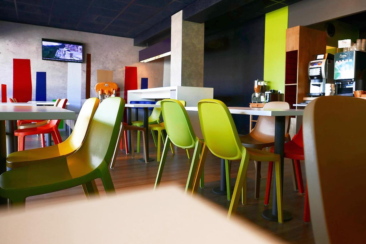 Hotel Ibis Budget Laval Bonchamp Les Laval Exteriör bild