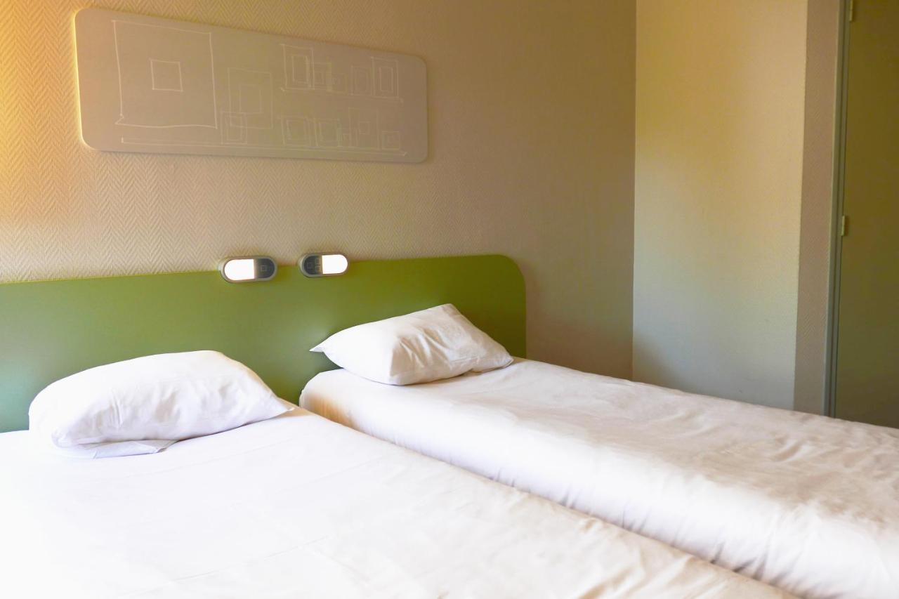 Hotel Ibis Budget Laval Bonchamp Les Laval Exteriör bild