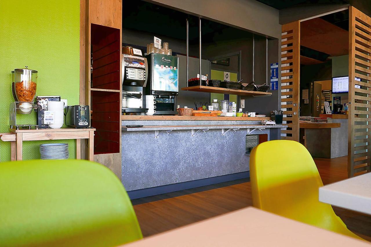 Hotel Ibis Budget Laval Bonchamp Les Laval Exteriör bild